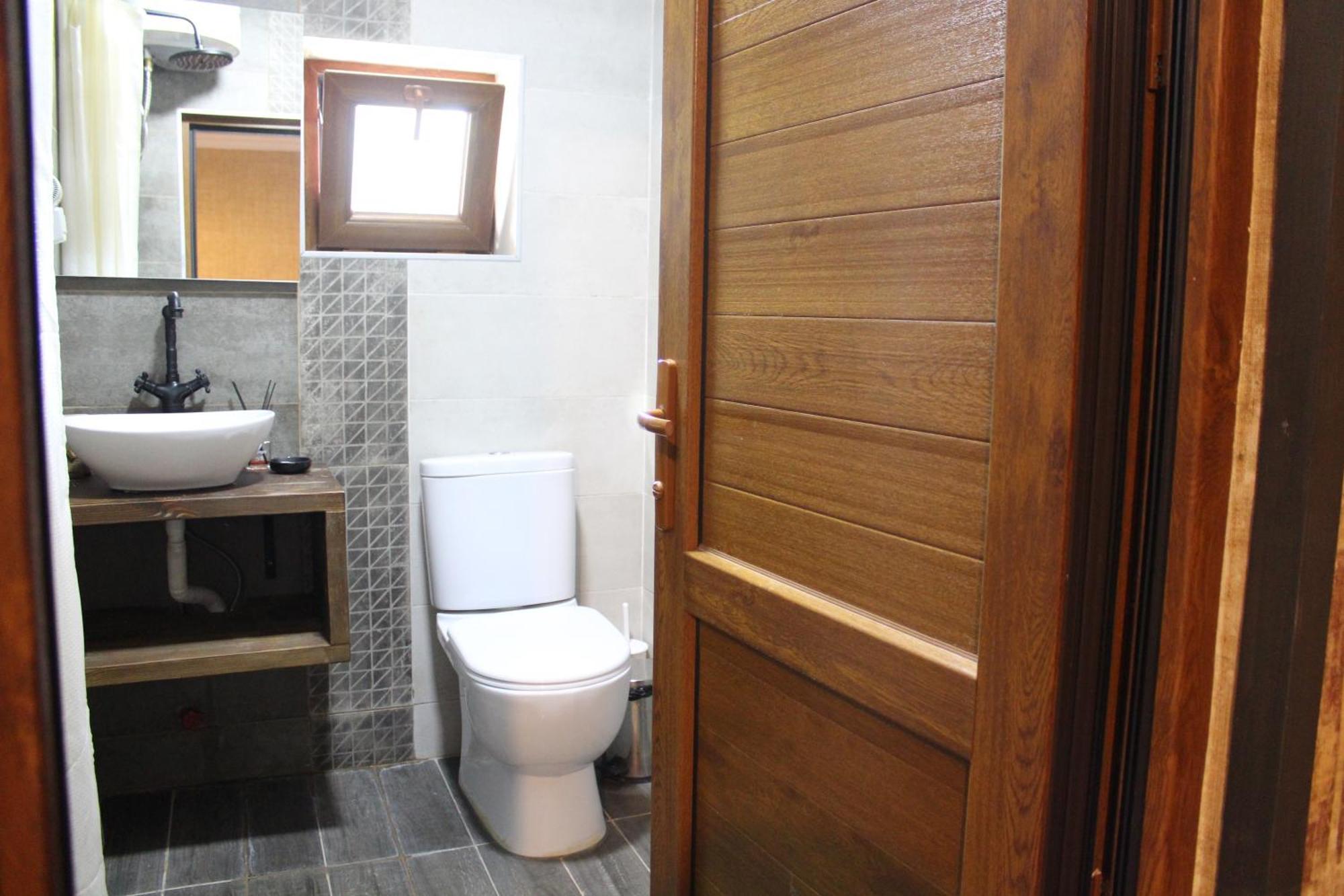 Hotel Eden Mestia Ngoại thất bức ảnh